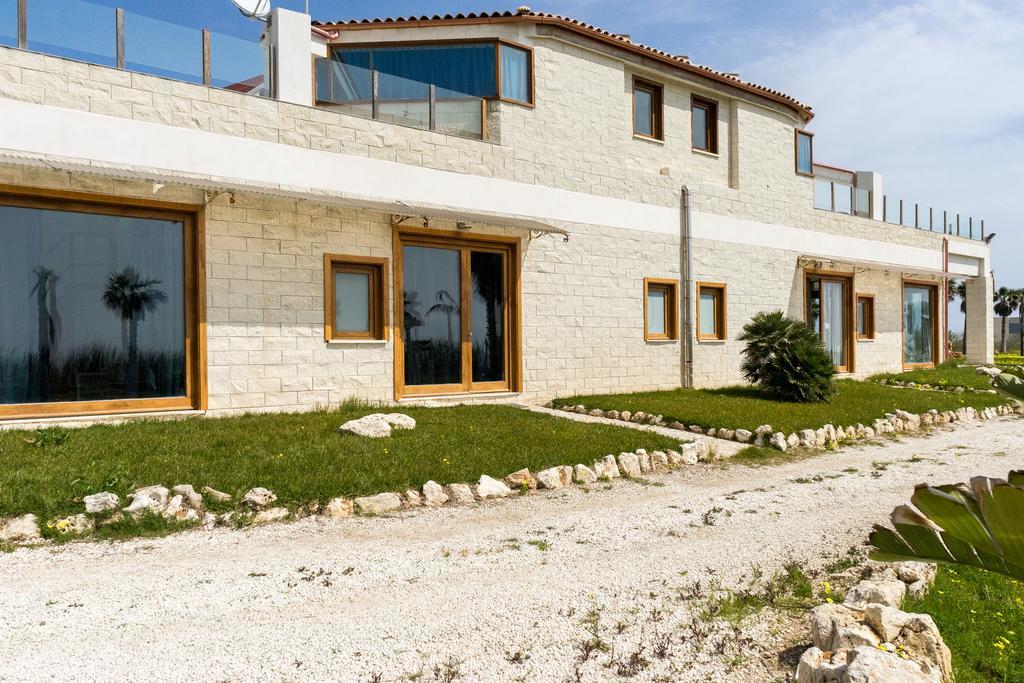 Lalena'S Garden Hotel Portopalo Di Capo Passero ภายนอก รูปภาพ