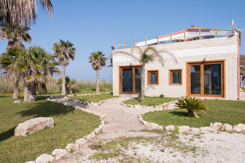 Lalena'S Garden Hotel Portopalo Di Capo Passero ภายนอก รูปภาพ