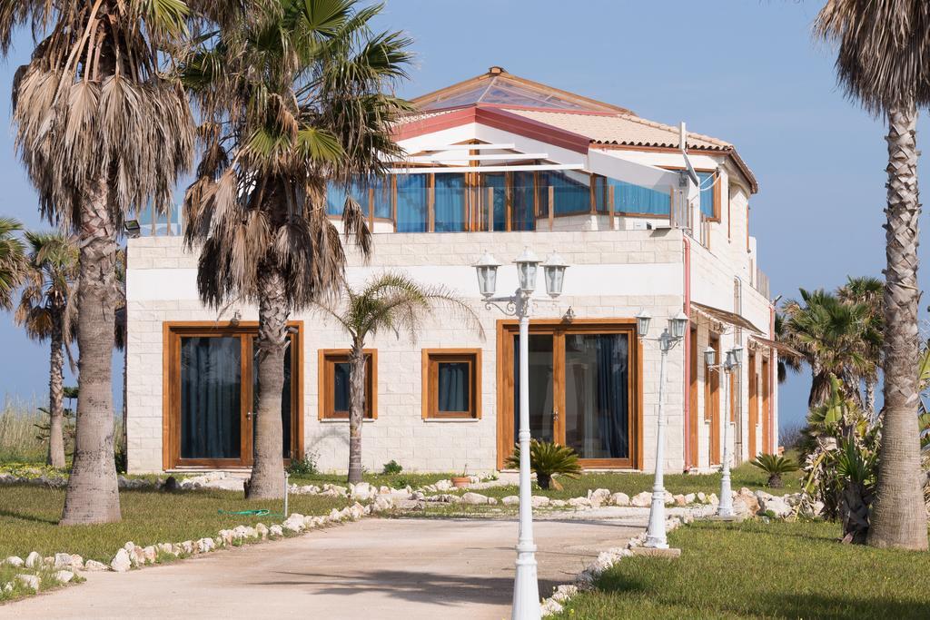 Lalena'S Garden Hotel Portopalo Di Capo Passero ภายนอก รูปภาพ