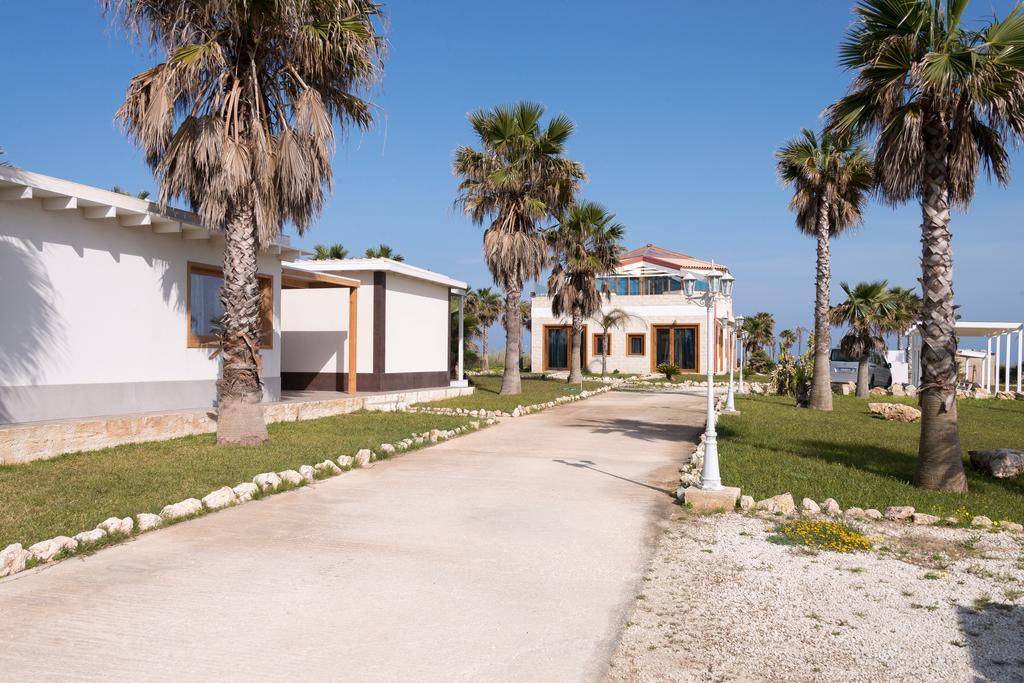 Lalena'S Garden Hotel Portopalo Di Capo Passero ภายนอก รูปภาพ